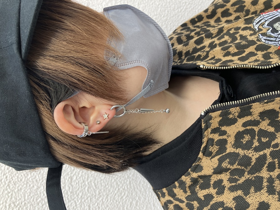 チェーンスタッズピアス