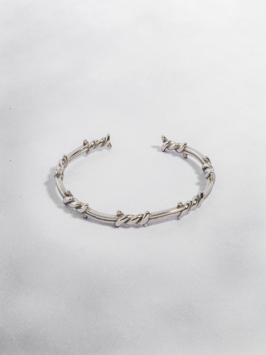 BARBED WIRE バングル