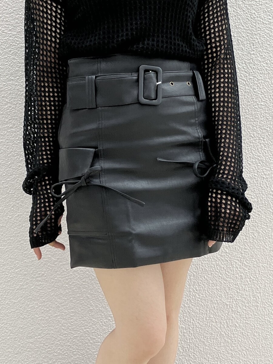 フェイクレザーミニスカート