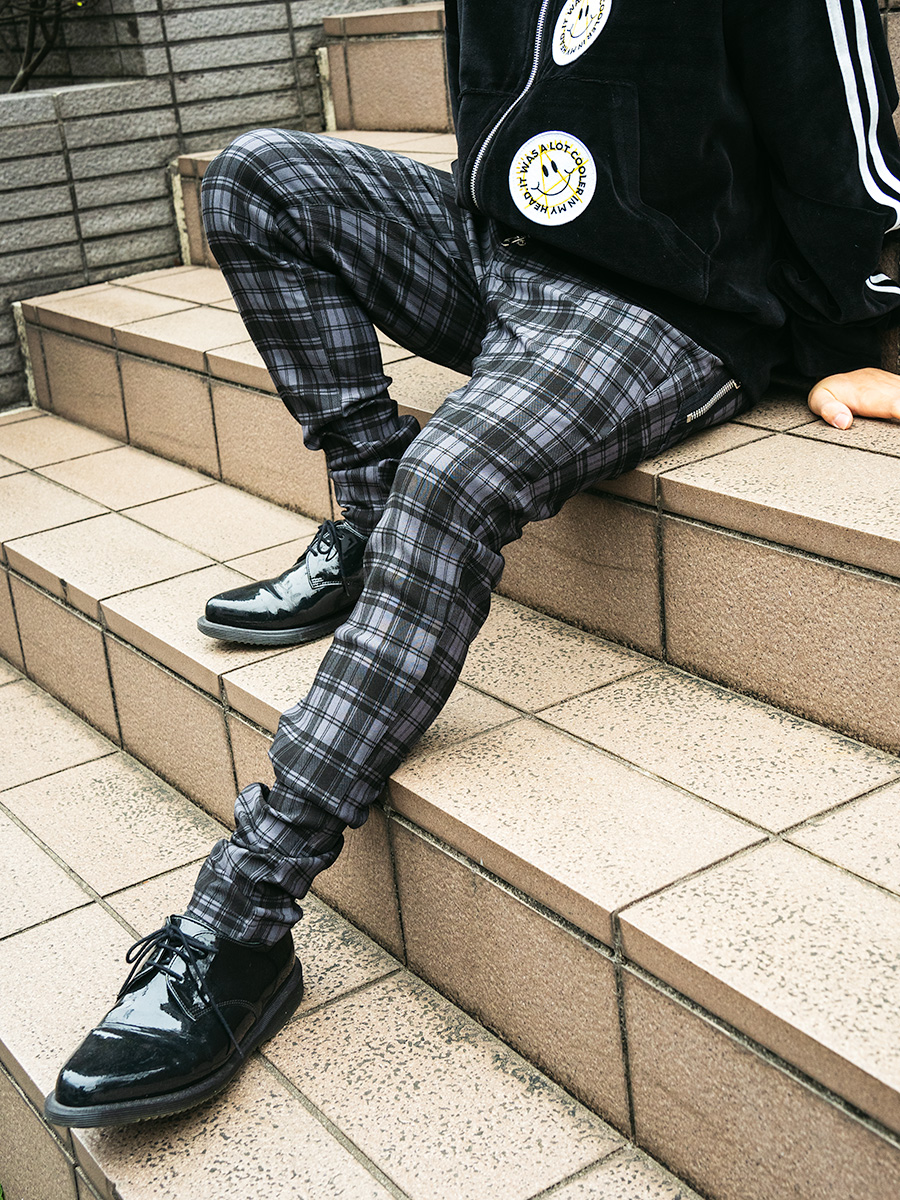 チェックスキニーパンツ